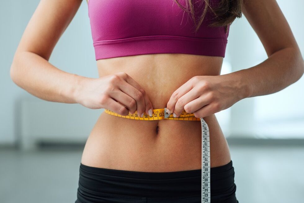 μέτρηση της μέσης σας ενώ κάνετε κετογονική δίαιτα